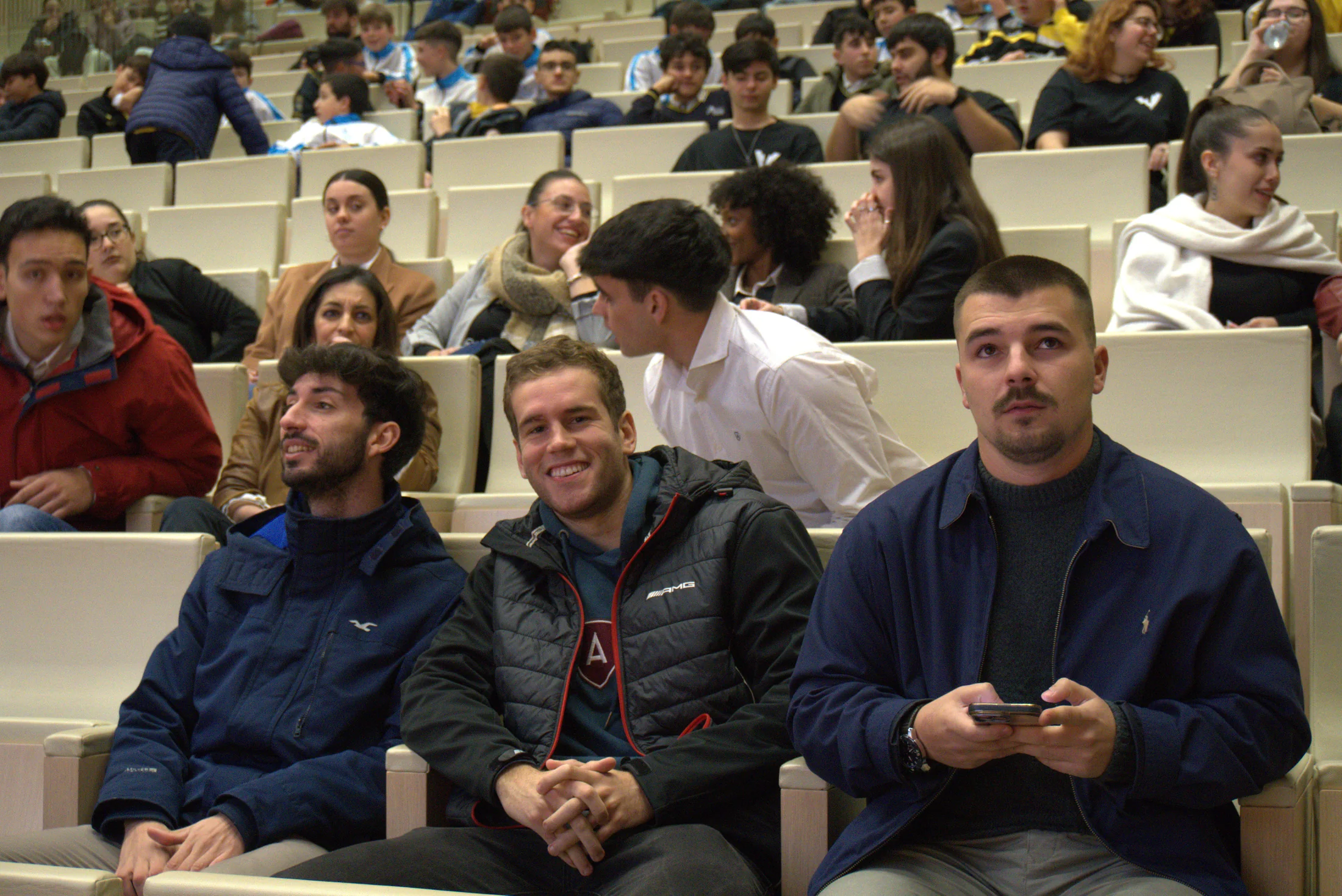 Participantes de EdLI en 2024 antes de comenzar una sesión